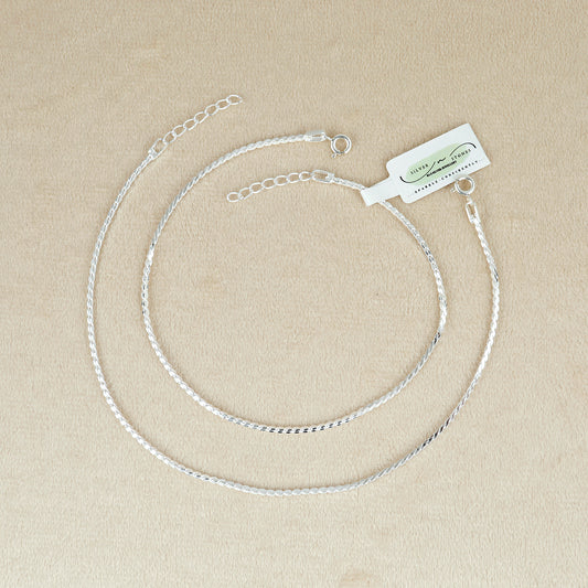 Minimal Lightweight Everyday Anklet for Women