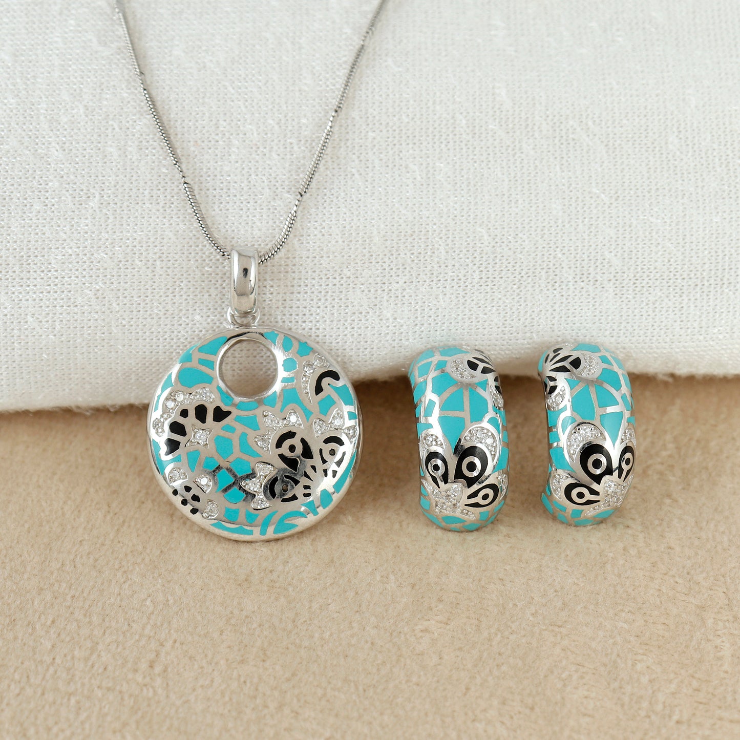 Turquoise Floral Round Pendant Silver Set