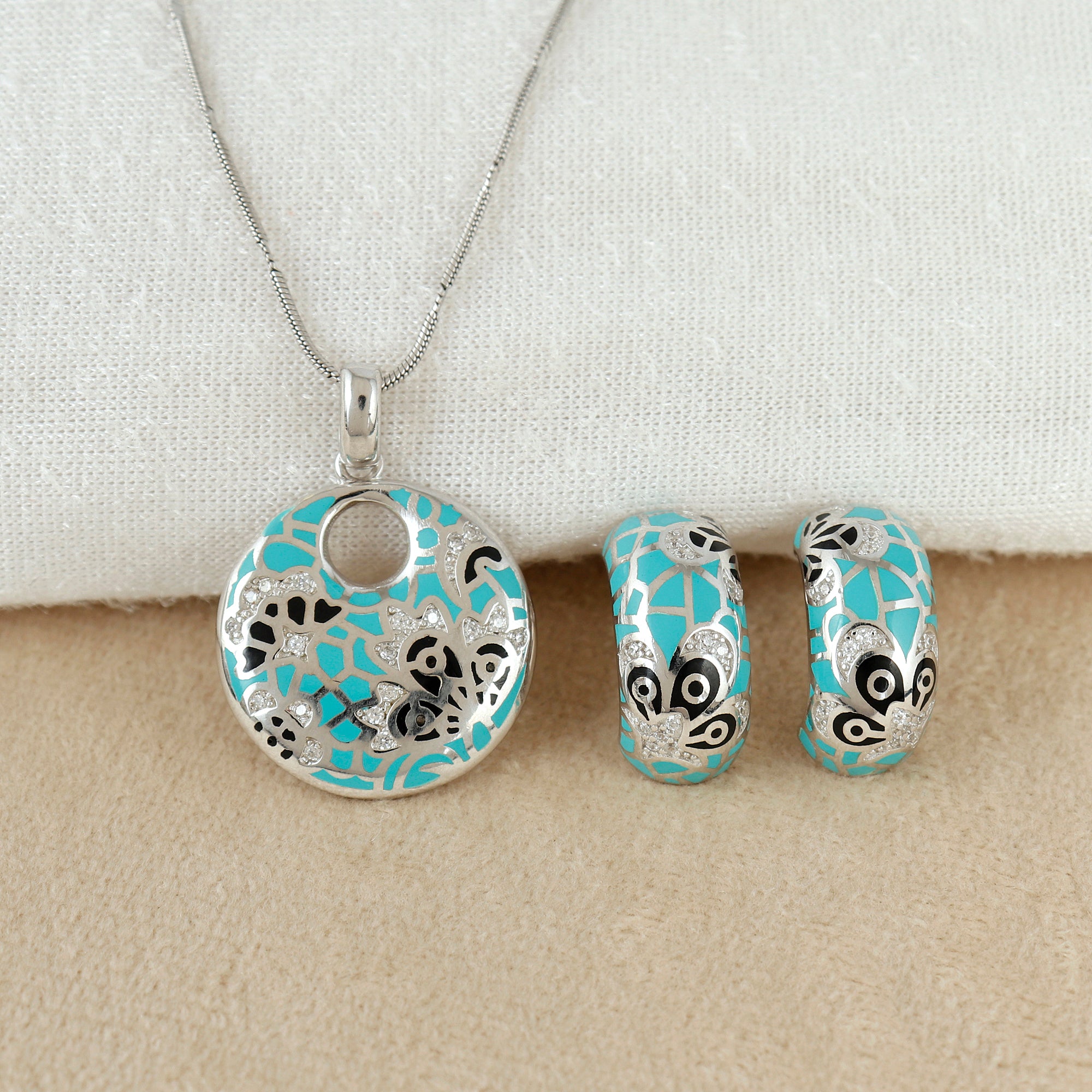 Turquoise Floral Round Pendant Silver Set