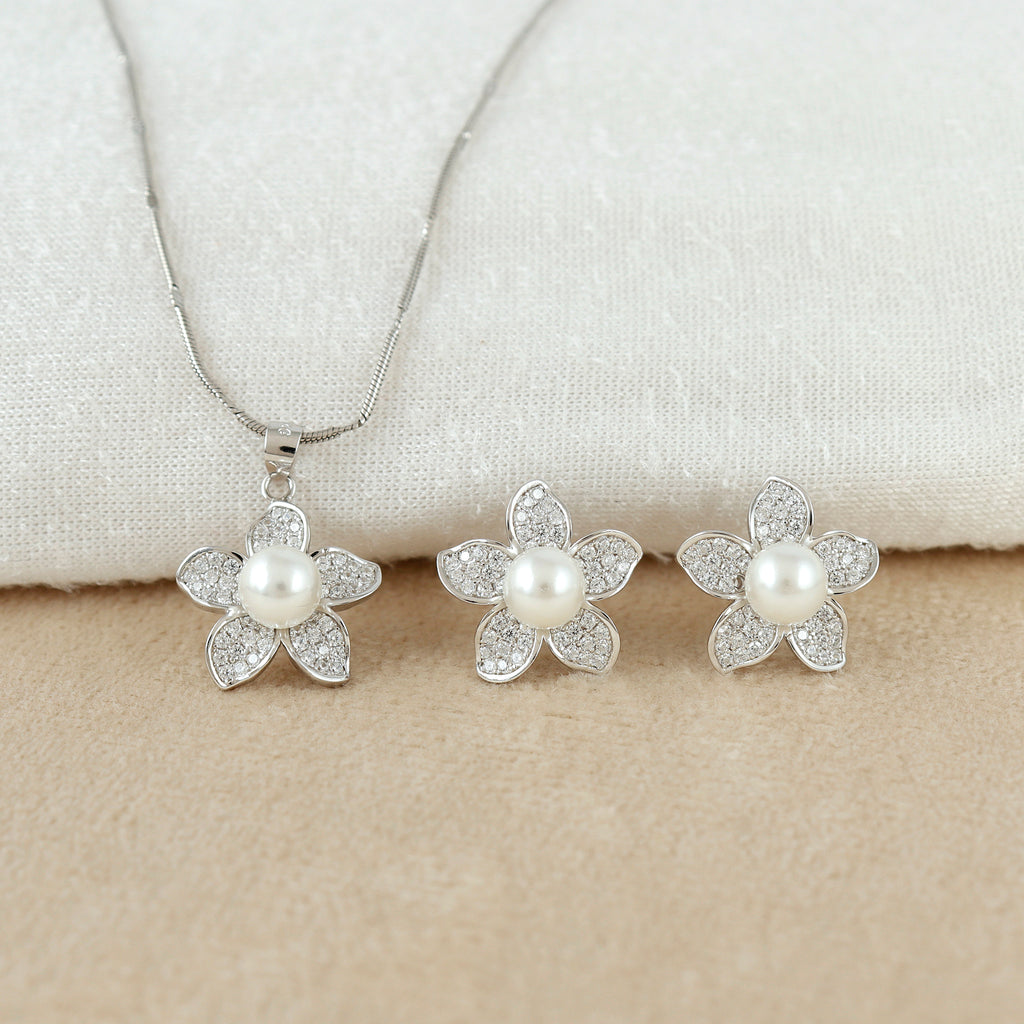 Star Pearl Minimal Silver Pendant Set