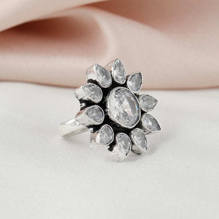 Flower Cut Stone Sliver Ring