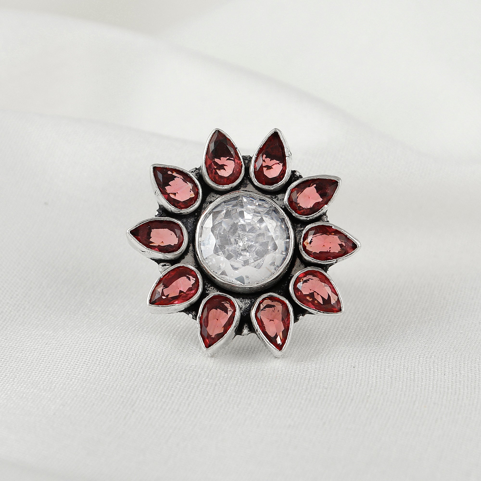Flower Cut Stone Sliver Ring