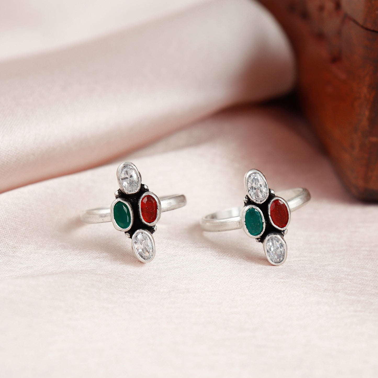 Multicolor Festive Silver Toe Ring