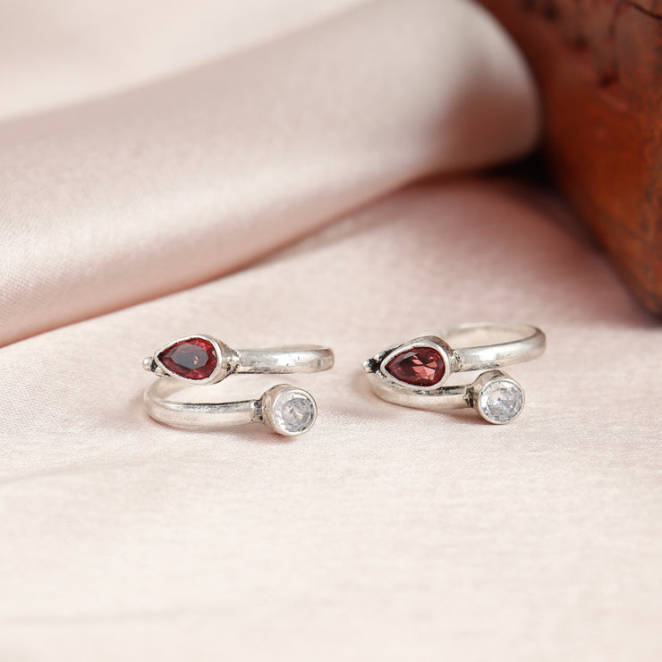 Majestice Princess Cut Silver Toe Ring