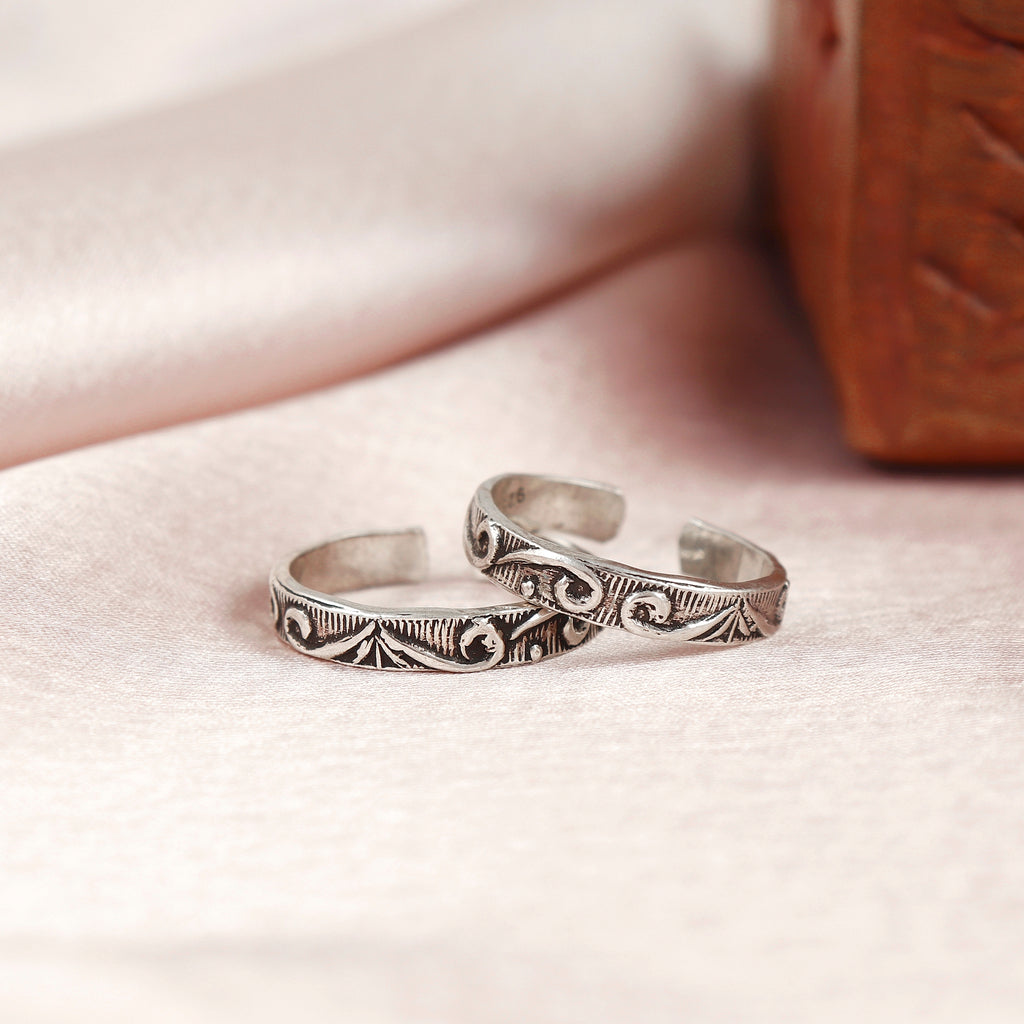 Filigree Work Band Silver Toe Ring