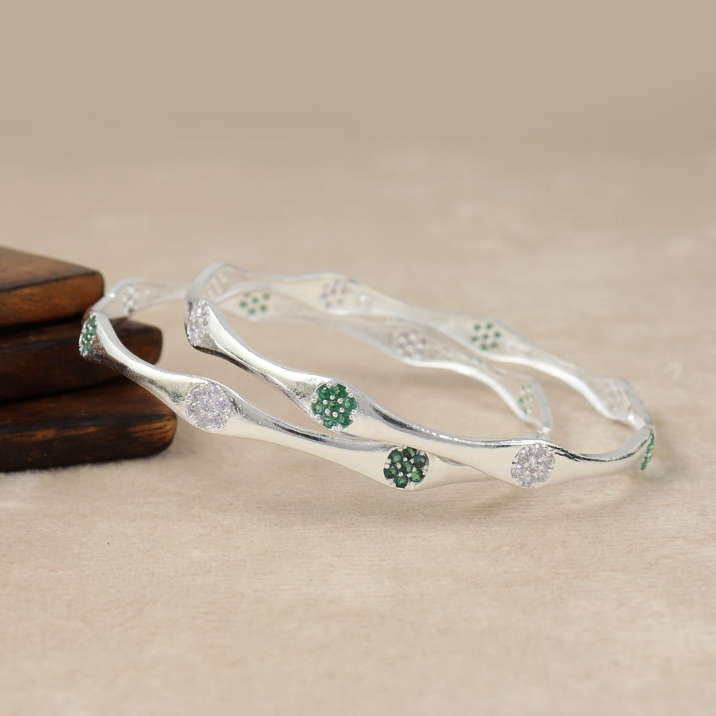 Emerald Chic Multicolor Silver Bangle
