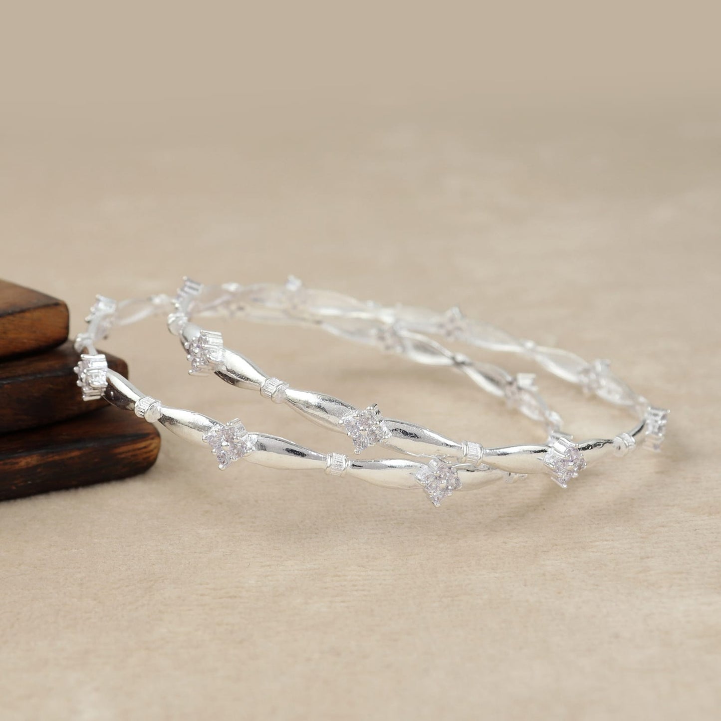 Bloosom Diamond Shine Silver Bangle