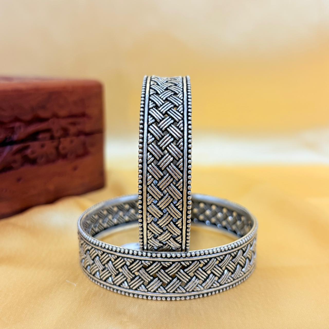 Zehra Heritage Silver Bangle