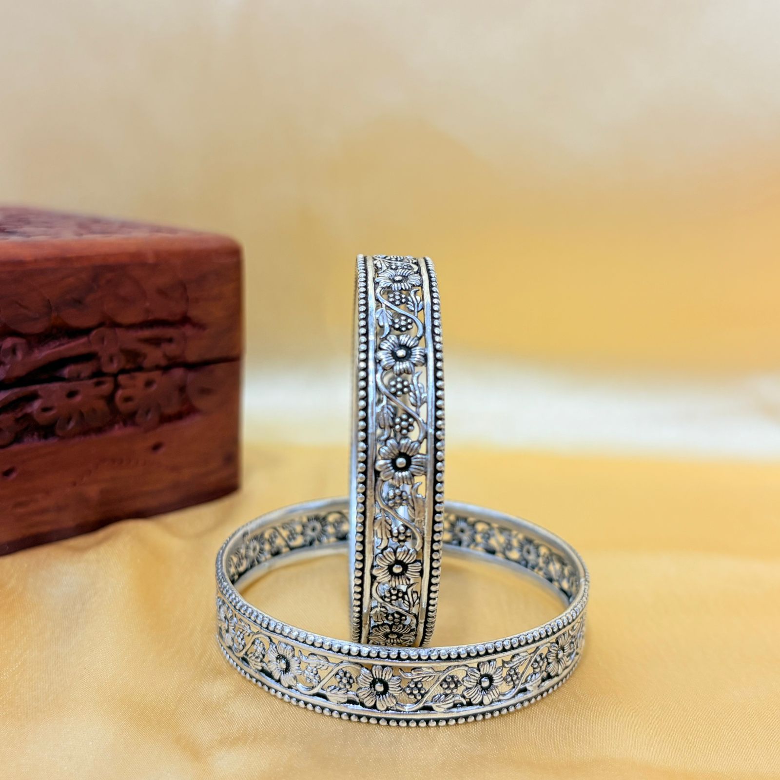 Roohani Classic Filigree Silver Bangle